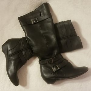Knee-High Black Leather Zip-Up Boots